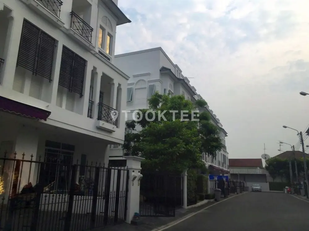 ลีออง สุขุมวิท 62